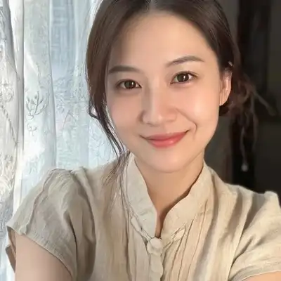 谢龙